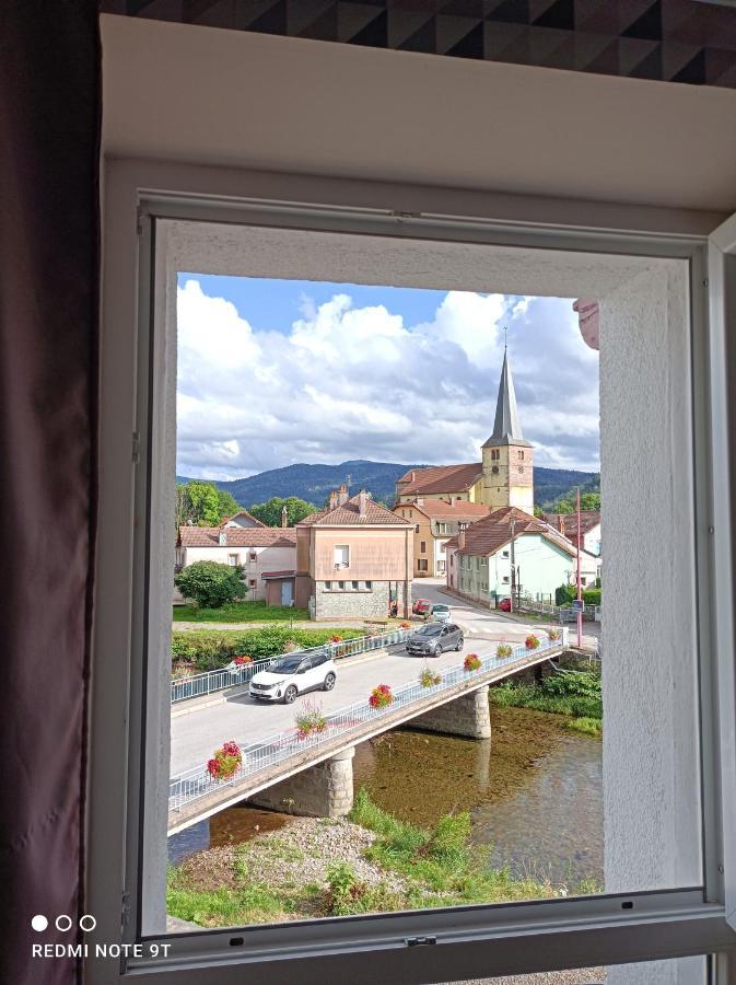 Monts Et Reves Bed and Breakfast Ramonchamp Εξωτερικό φωτογραφία