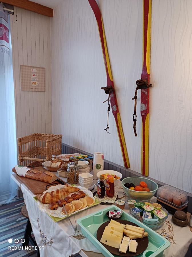 Monts Et Reves Bed and Breakfast Ramonchamp Εξωτερικό φωτογραφία
