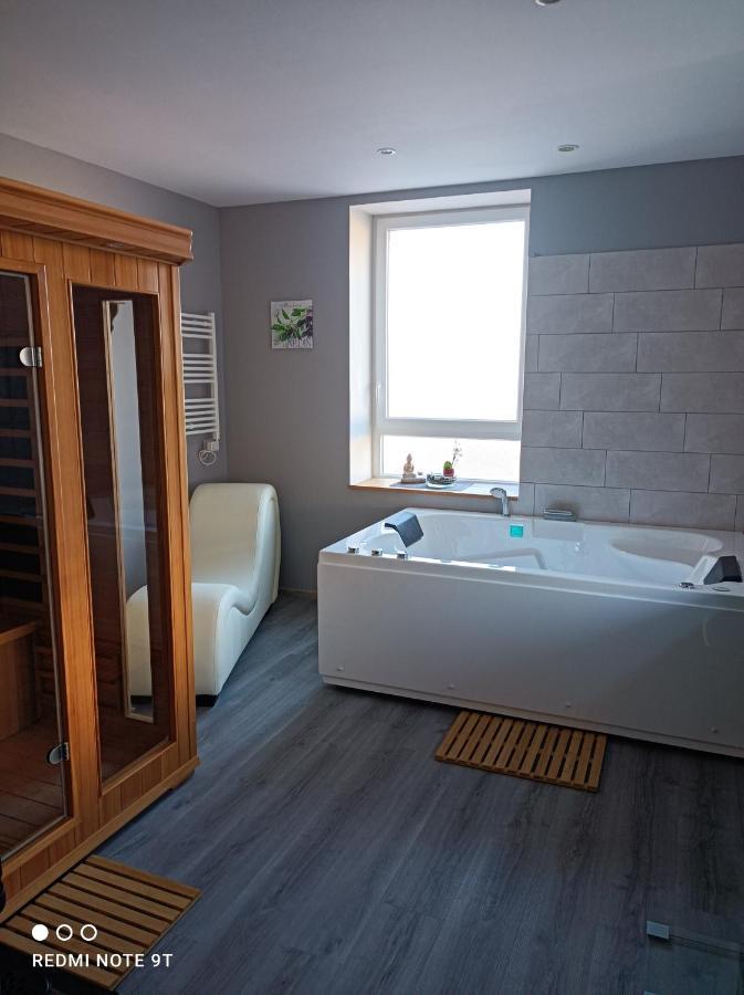 Monts Et Reves Bed and Breakfast Ramonchamp Εξωτερικό φωτογραφία