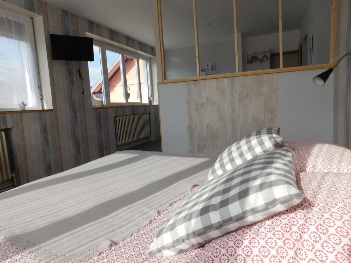 Monts Et Reves Bed and Breakfast Ramonchamp Εξωτερικό φωτογραφία